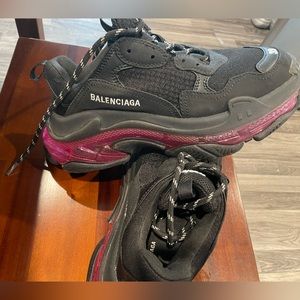 Authentic Balenciaga Triple S Black/Pink sneaker lightly worn size 39